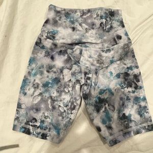 NWOT Lululemon Align High Rise biker shorts, size 0, rare marble color